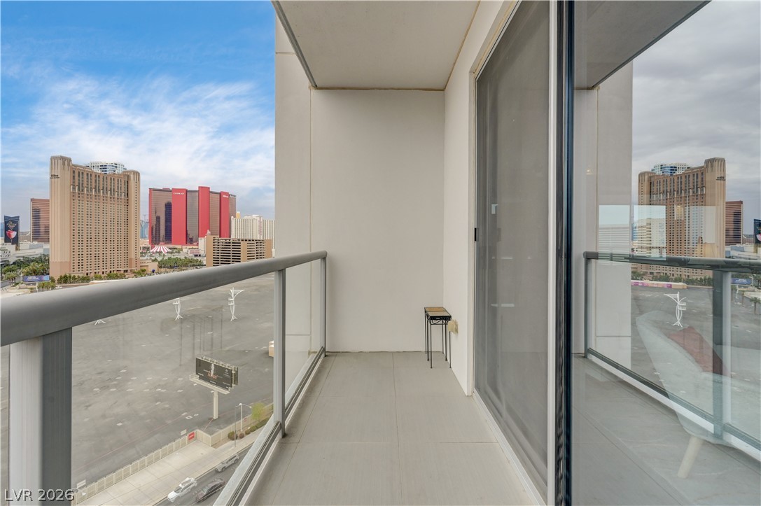 Photo 23 of 43, 200 W Sahara Avenue #1508