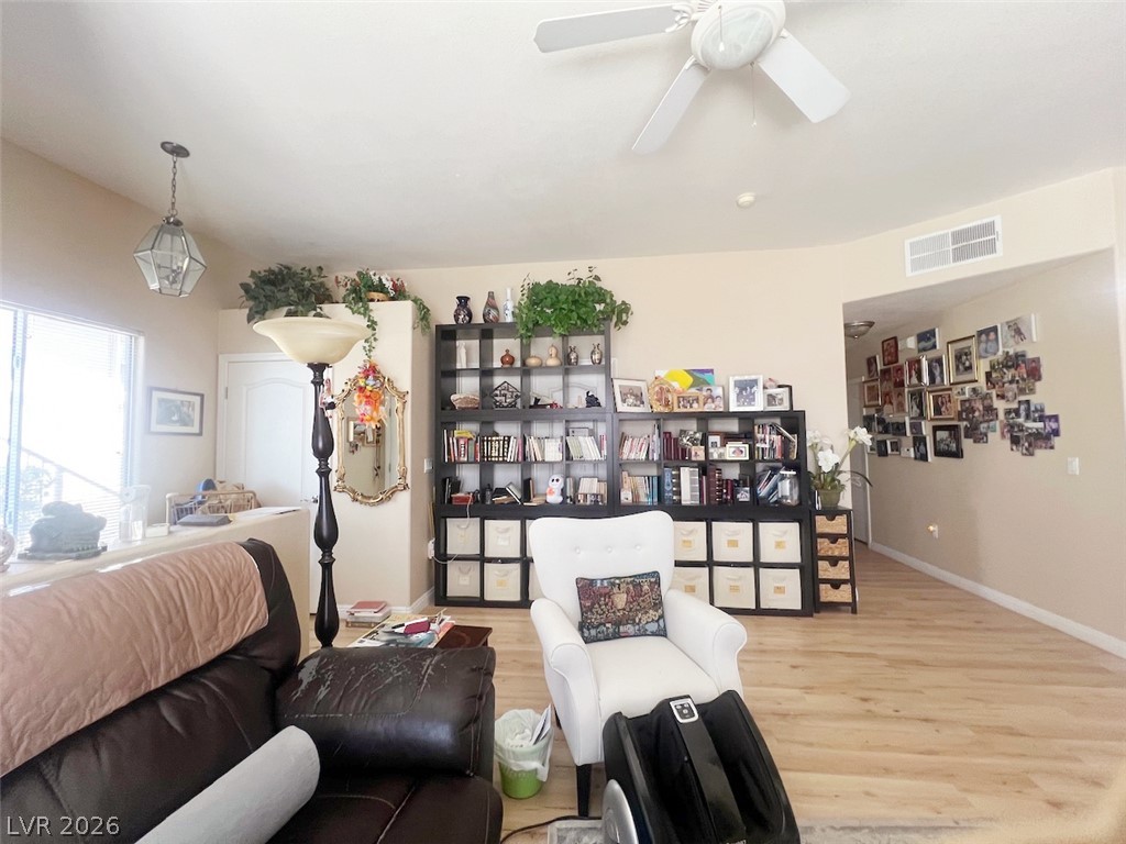 Photo 9 of 30, 2305 W Horizon Ridge Parkway #1613