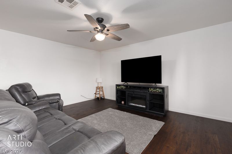 Photo 11 of 24, 850 Mesquite Springs Drive #201