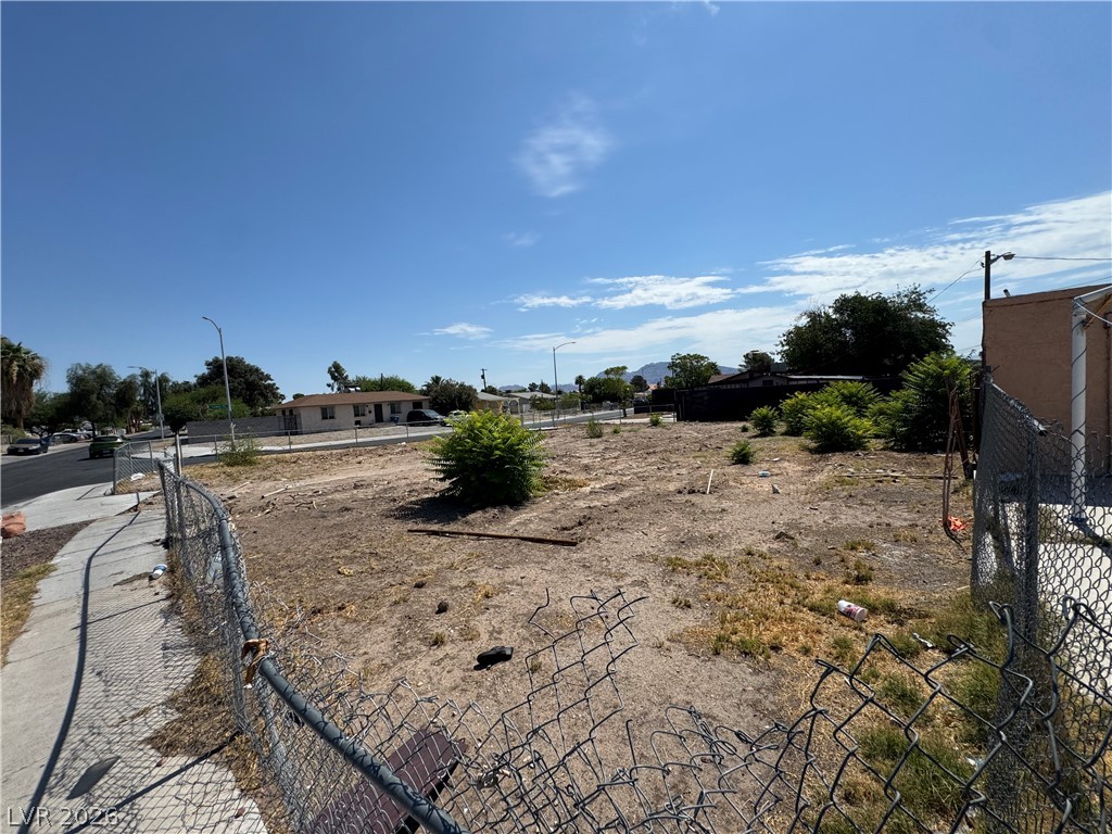 1712 Lewis Ave, Las Vegas 89101