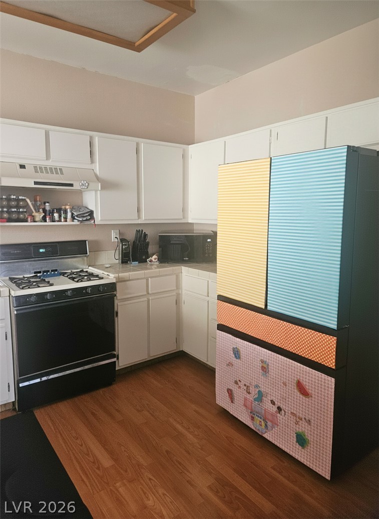 Photo 7 of 23, 1727 Comstock Drive