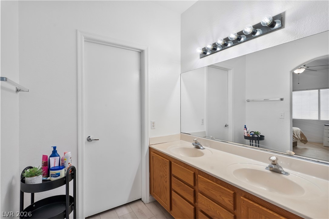 Photo 9 of 16, 6800 Indian Chief Drive #204