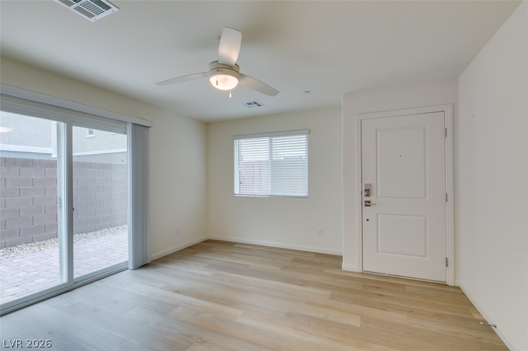 Photo 5 of 6860 Prairie Pearl Street