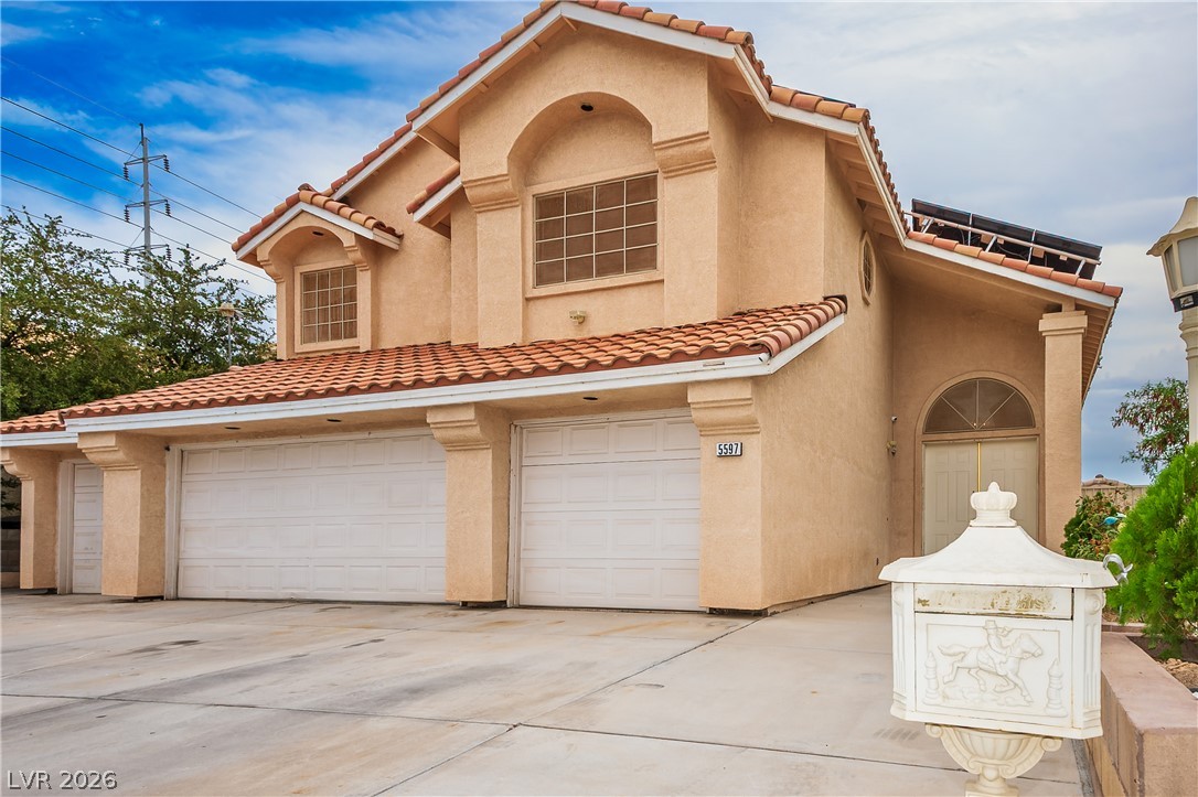 Photo 4 of 5597 S Pecos Road