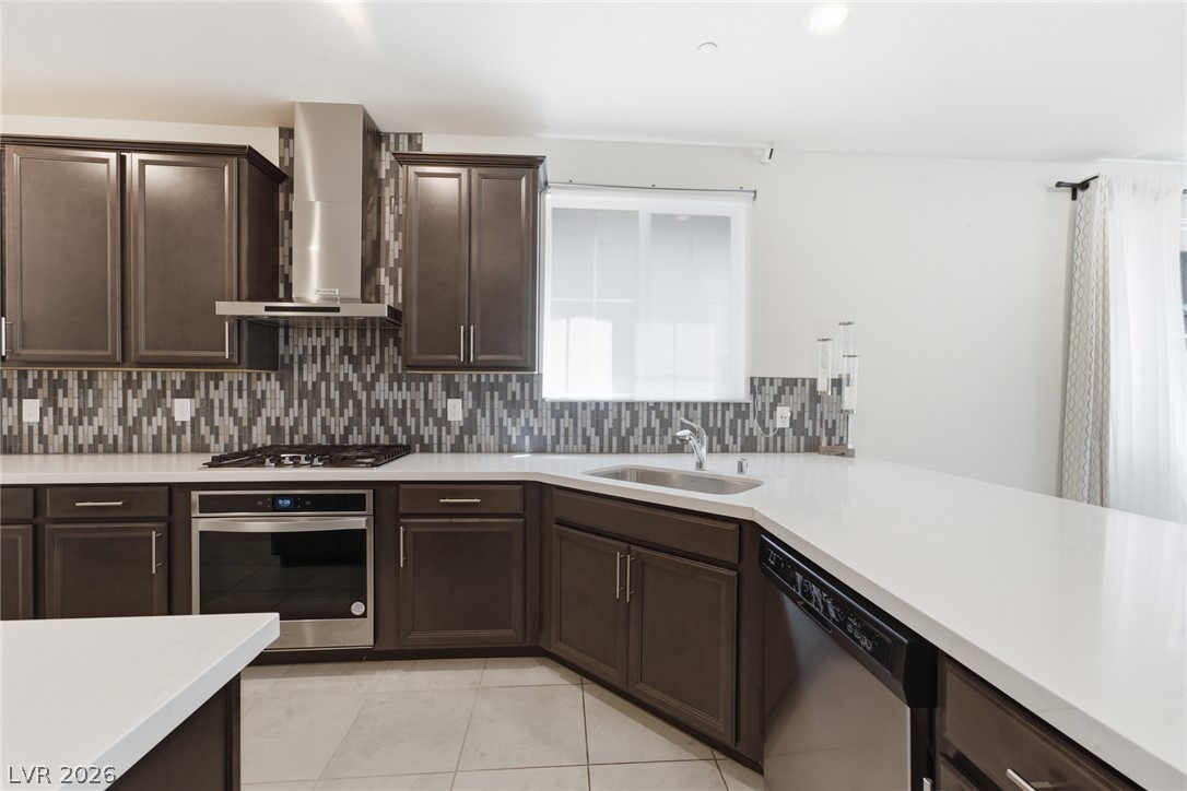 Photo 4 of 3749 Battipaglia Avenue