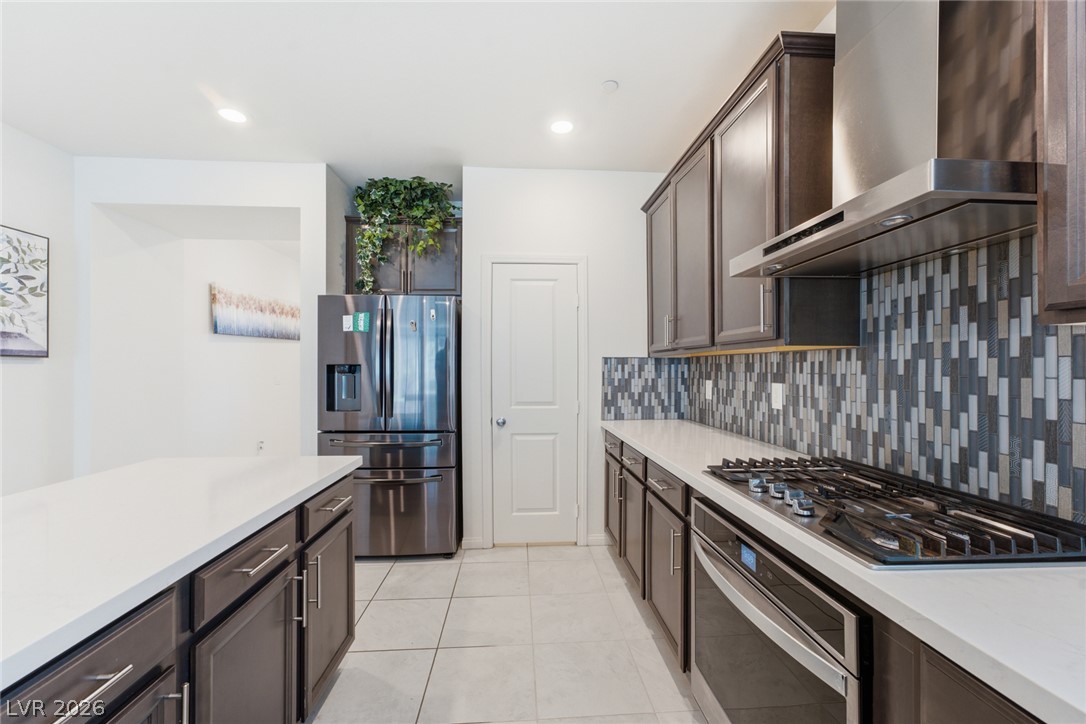 Photo 5 of 3749 Battipaglia Avenue