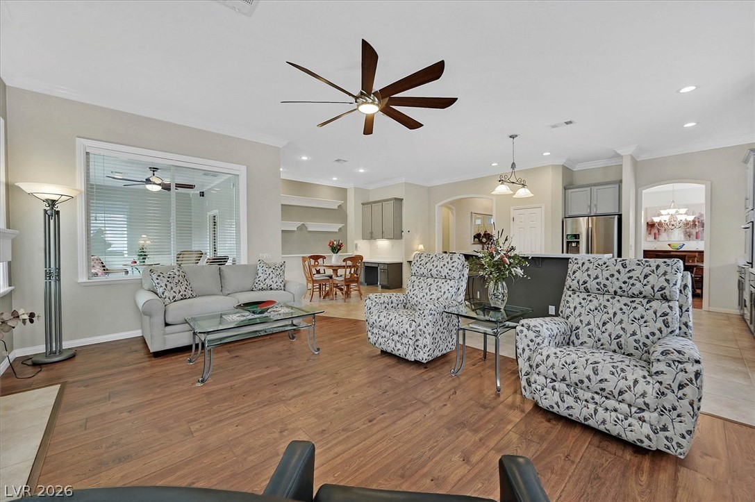 Photo 4 of 10813 Cedar Forest Avenue