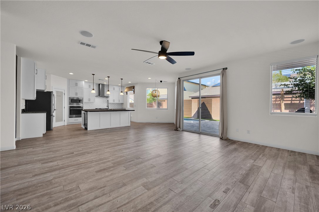 Photo 4 of 6164 Barby Cove Street