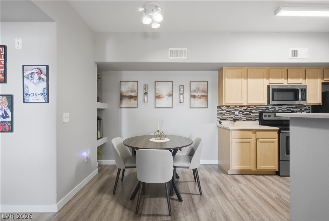 Photo 15 of 63, 2615 W Gary Avenue #2067