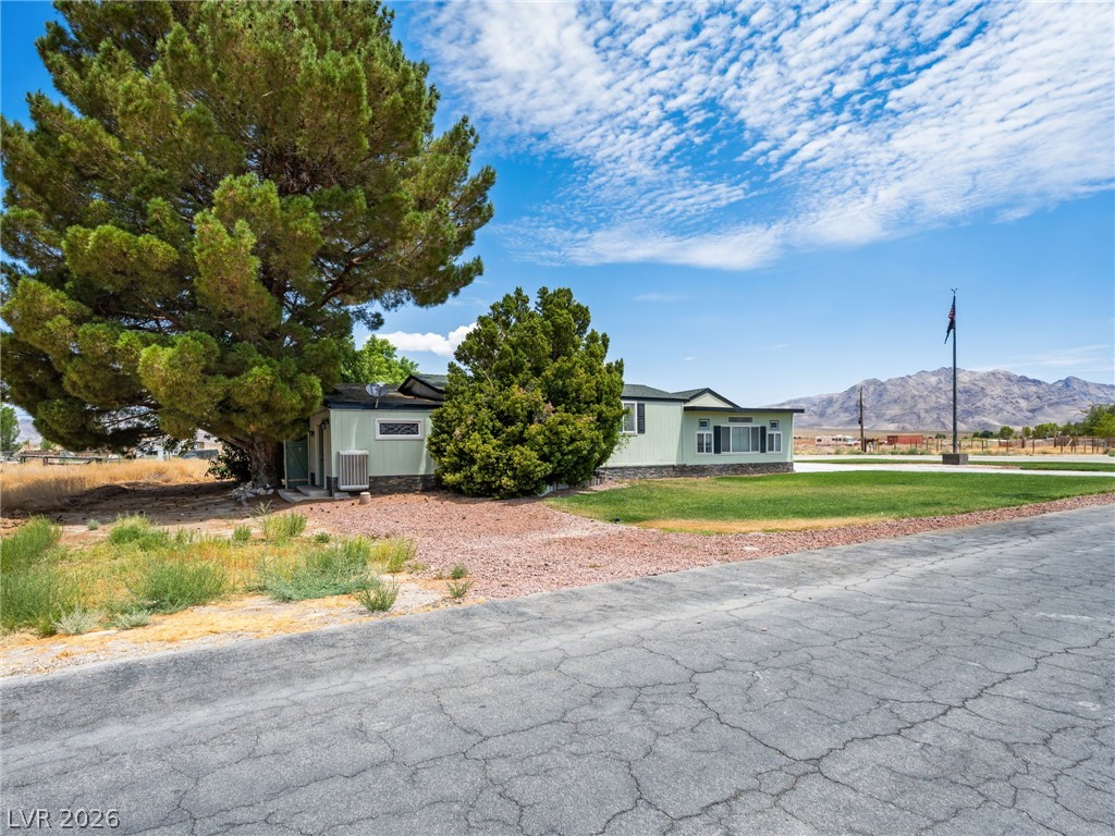 Photo 7 of 87, 922 Capri Avenue