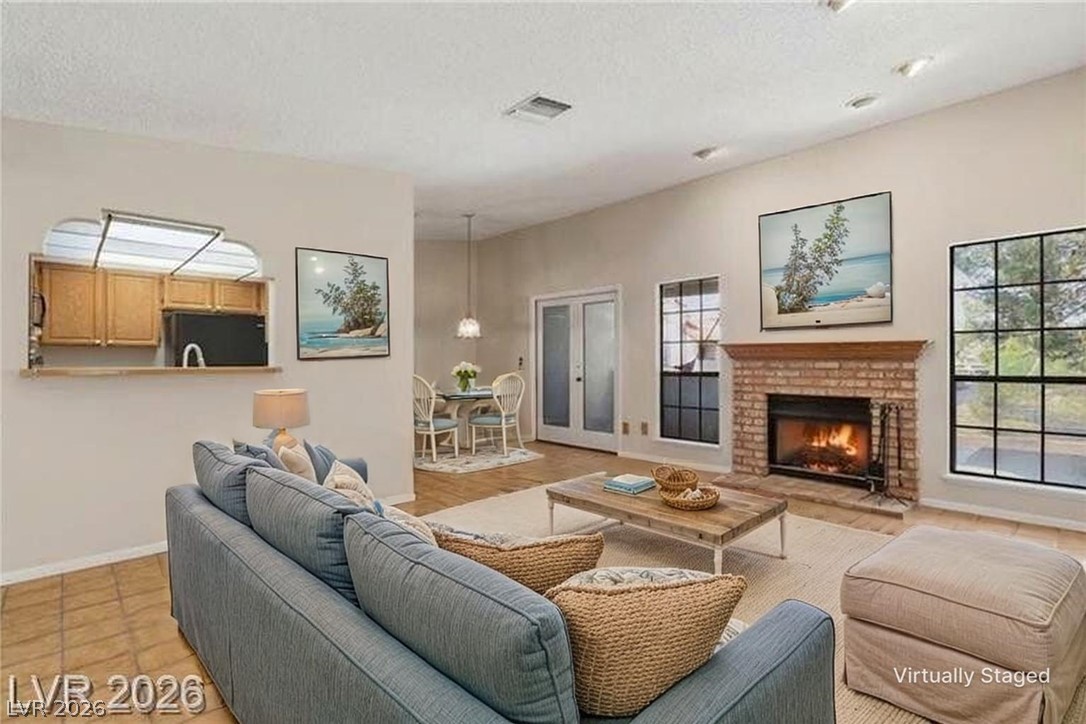 Photo 4 of 1751 E Reno Avenue #221