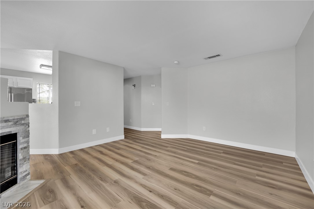 Photo 6 of 33, 698 S Racetrack Road #1521