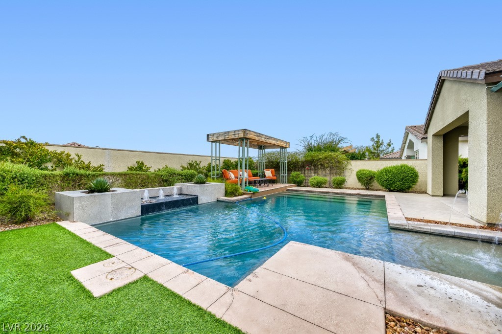 Photo 4 of 8450 Great Outdoors Street