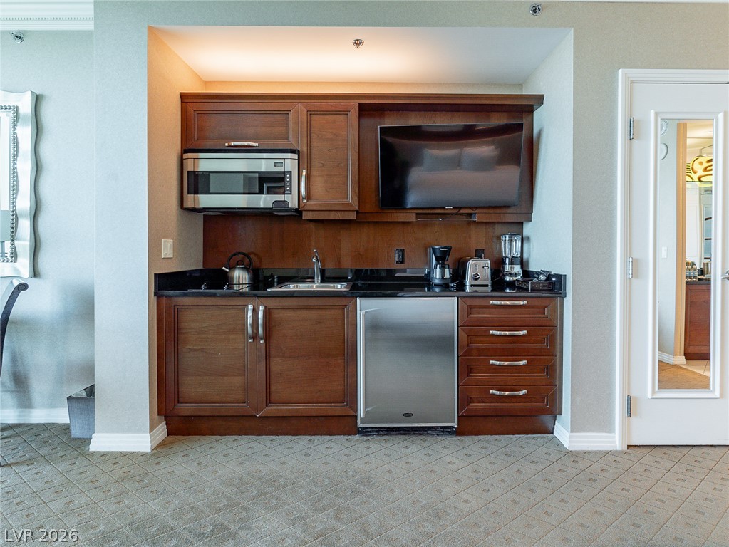 Photo 4 of 135 E Harmon Avenue #2104