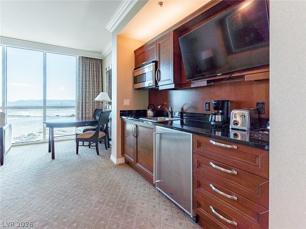 Photo 5 of 135 E Harmon Avenue #2104