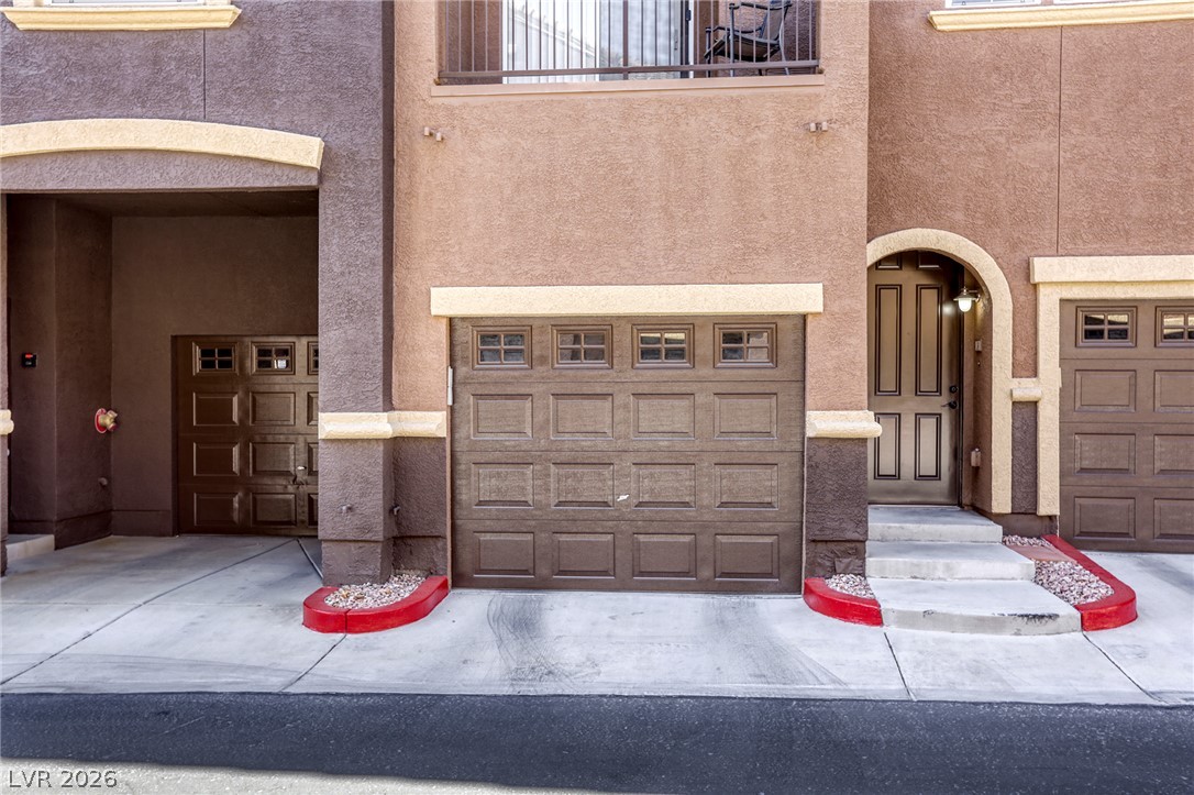 Photo 8 of 32, 3975 N Hualapai Way #147