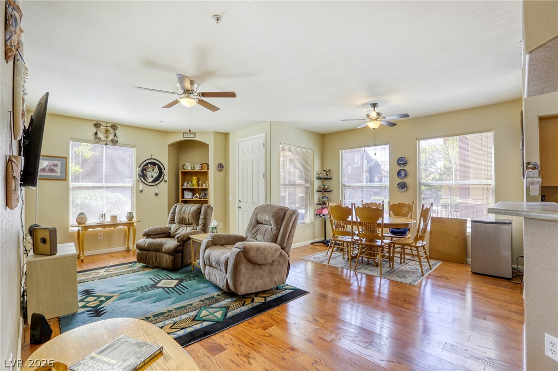 Photo 13 of 32, 3975 N Hualapai Way #147