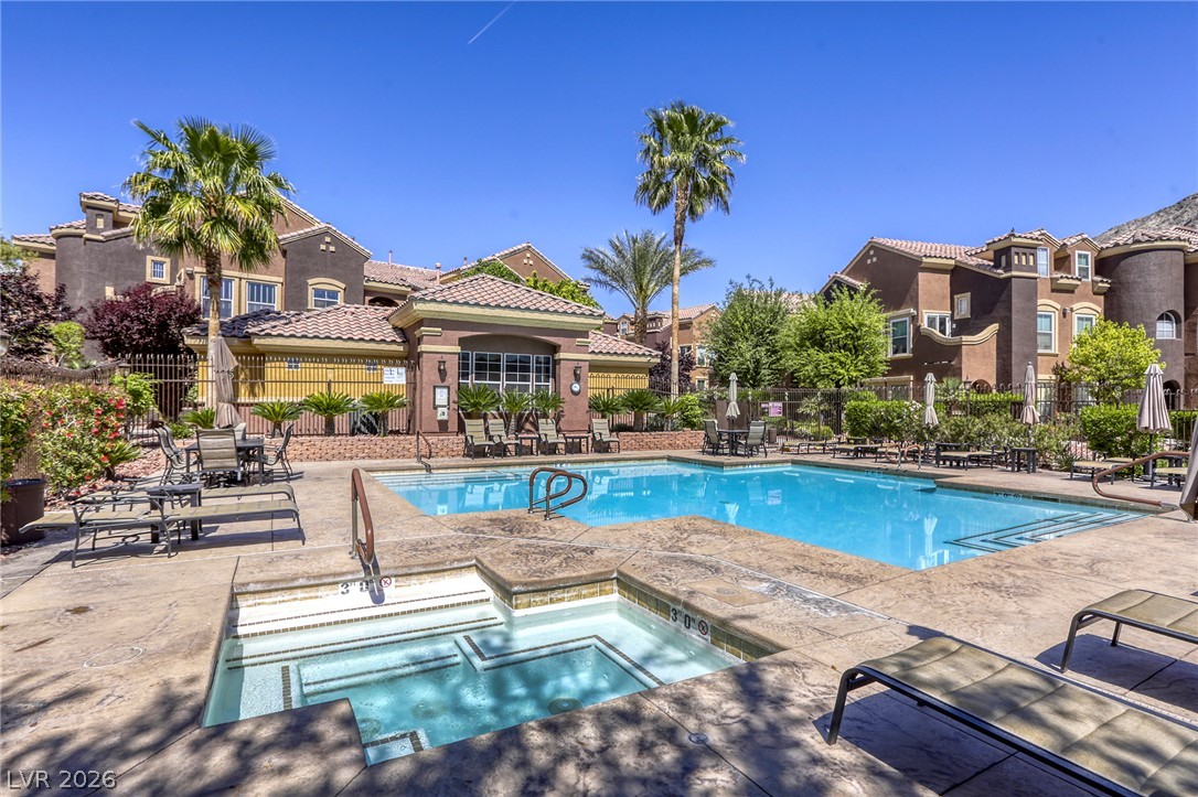 Photo 31 of 32, 3975 N Hualapai Way #147