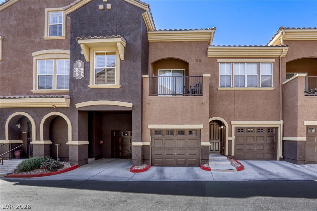 Photo 7 of 32, 3975 N Hualapai Way #147