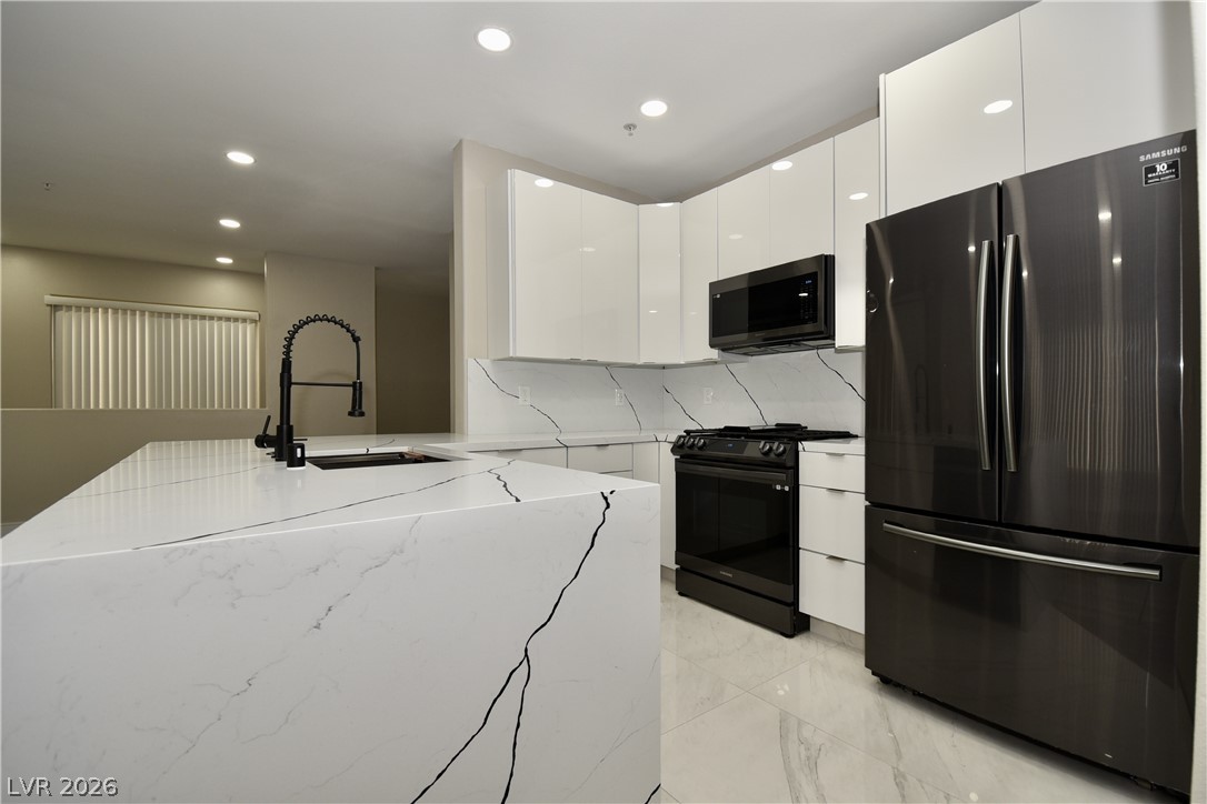 7173 S Durango Drive #203, Las Vegas 89113