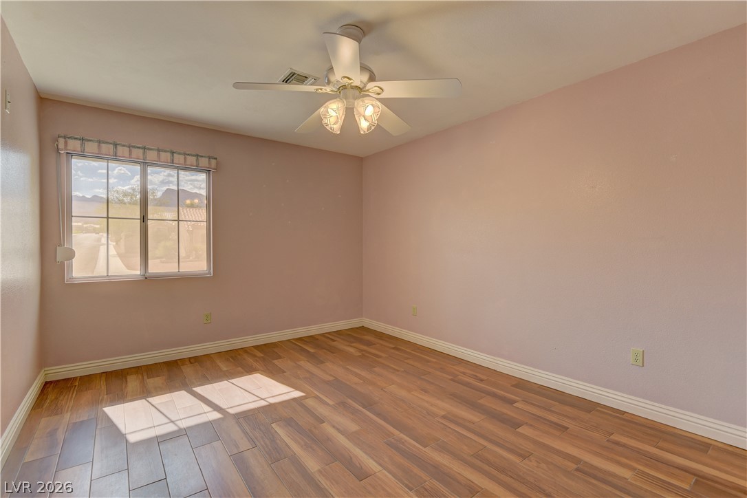 Photo 18 of 32, 2516 Highvale Drive