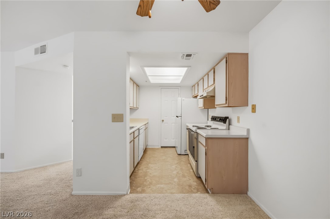 Photo 10 of 42, 3550 Bay Sands Drive #1059