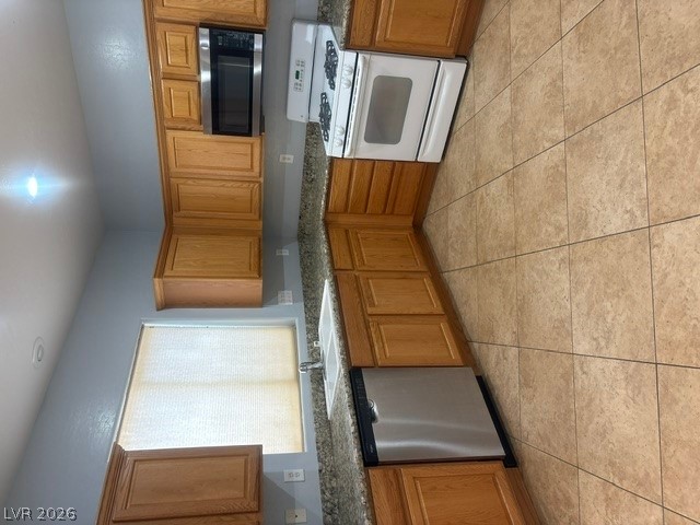 Photo 21 of 32, 8116 Celina Hills Street