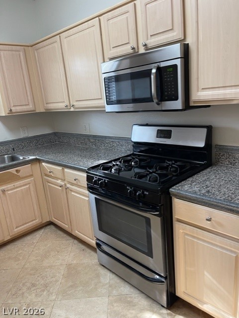 Photo 24 of 52, 5250 S Rainbow Boulevard #1010
