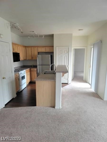 Photo 23 of 74, 6316 BEIGE BLUFF Street #201