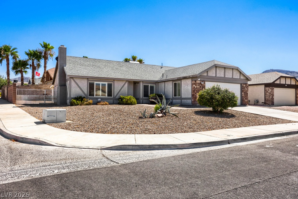 Photo 2 of 204 Tamarack Drive