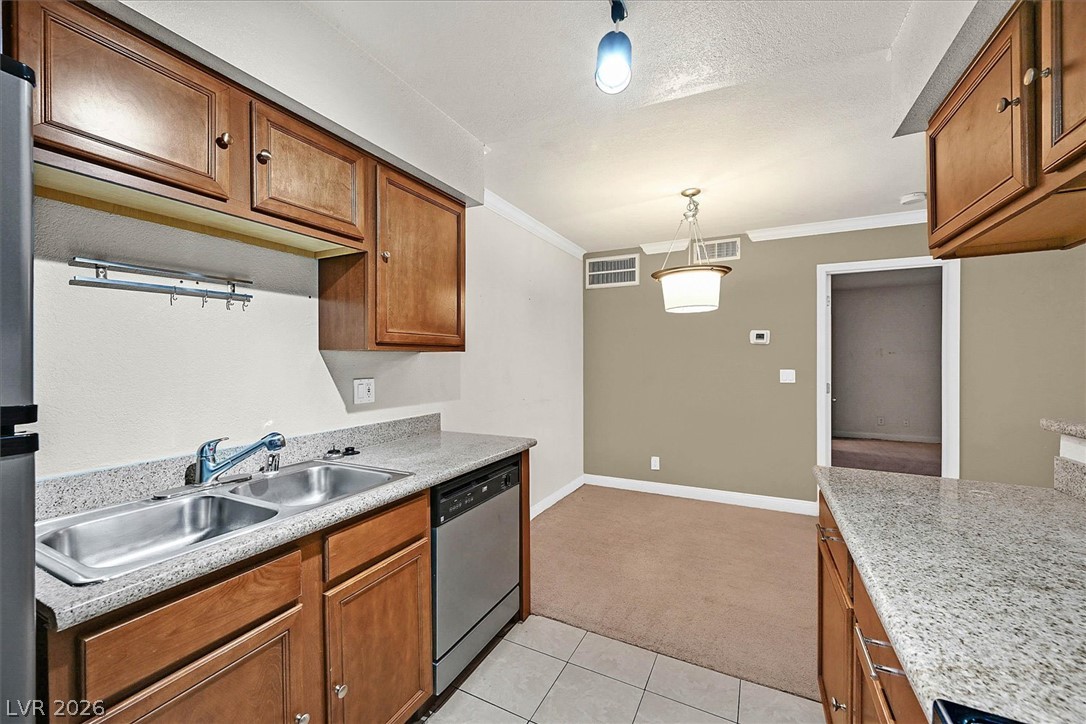Photo 7 of 21, 3135 S Mojave Road #156