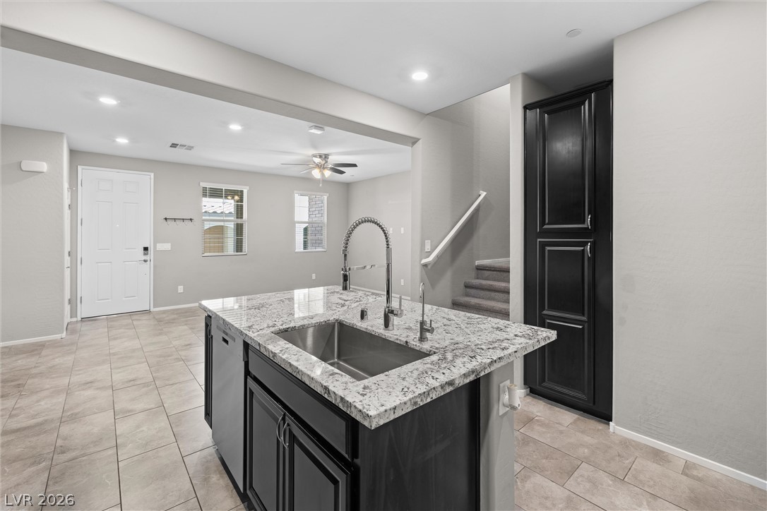 Photo 11 of 49, 72 Lomita Heights Drive