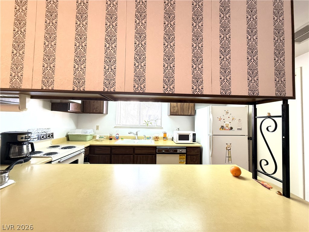 Photo 6 of 17, 3230 Cameron Street #D