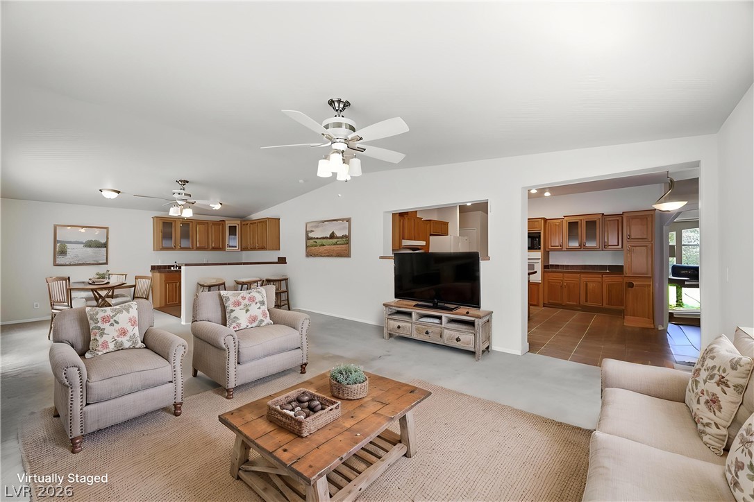 Photo 9 of 27, 255 E Ormond Street