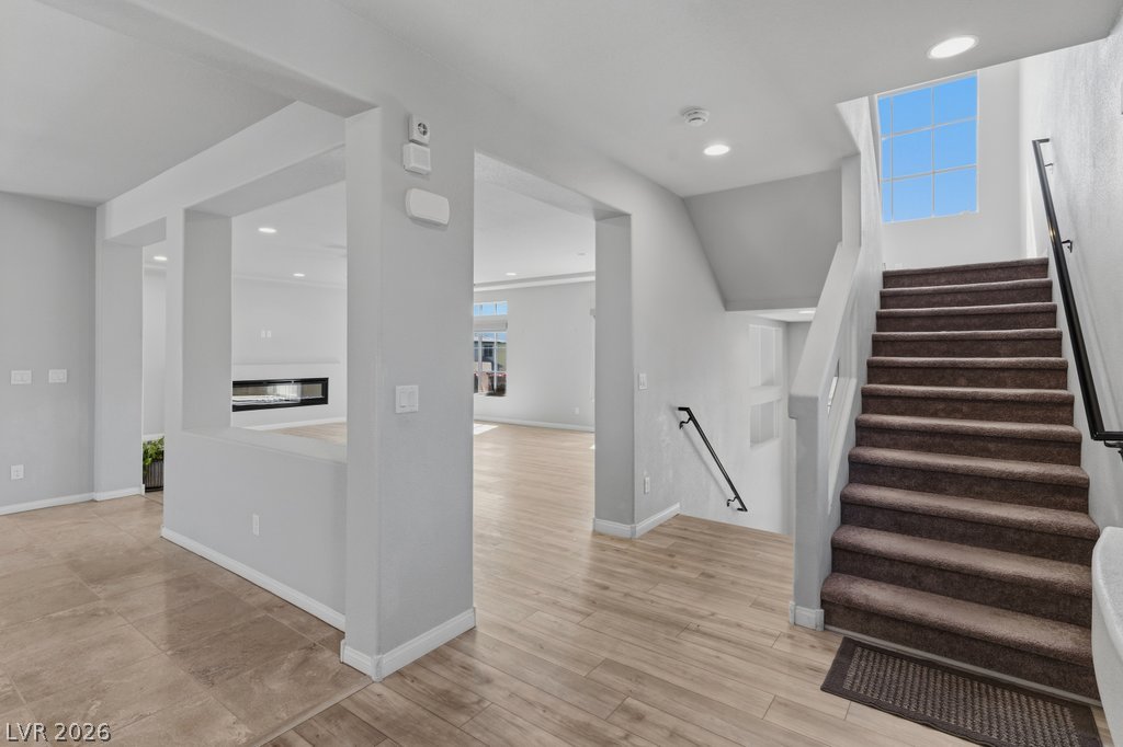 Photo 5 of 5910 W Haleh Avenue