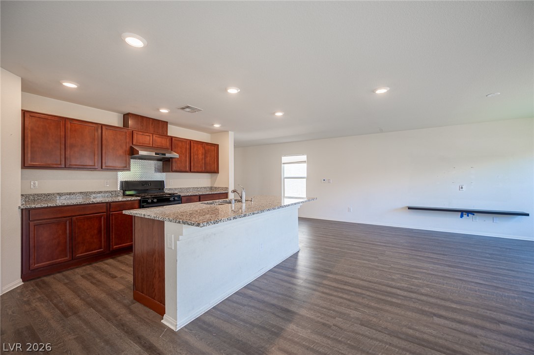Photo 8 of 45, 5548 Anshan Street
