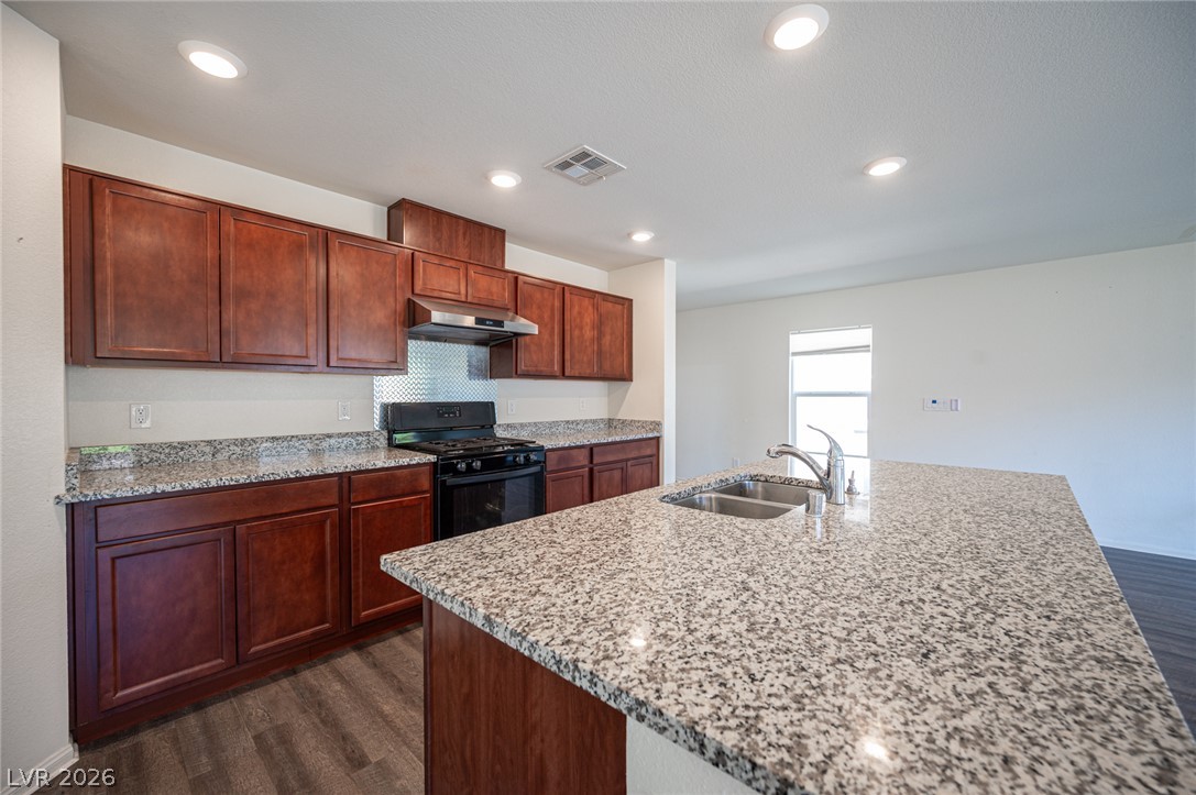 Photo 9 of 45, 5548 Anshan Street
