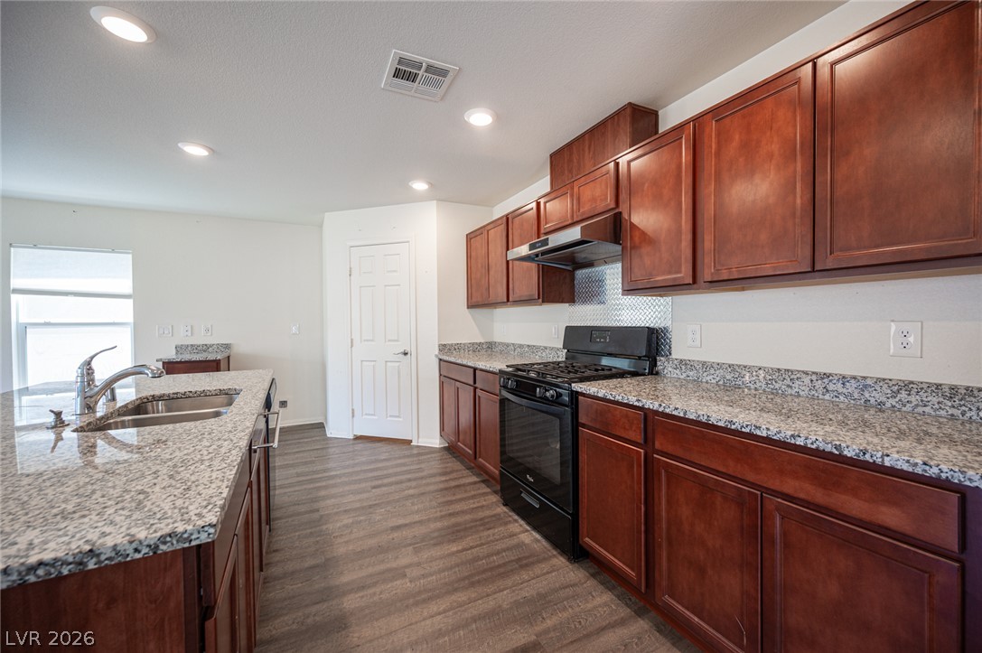 Photo 10 of 45, 5548 Anshan Street