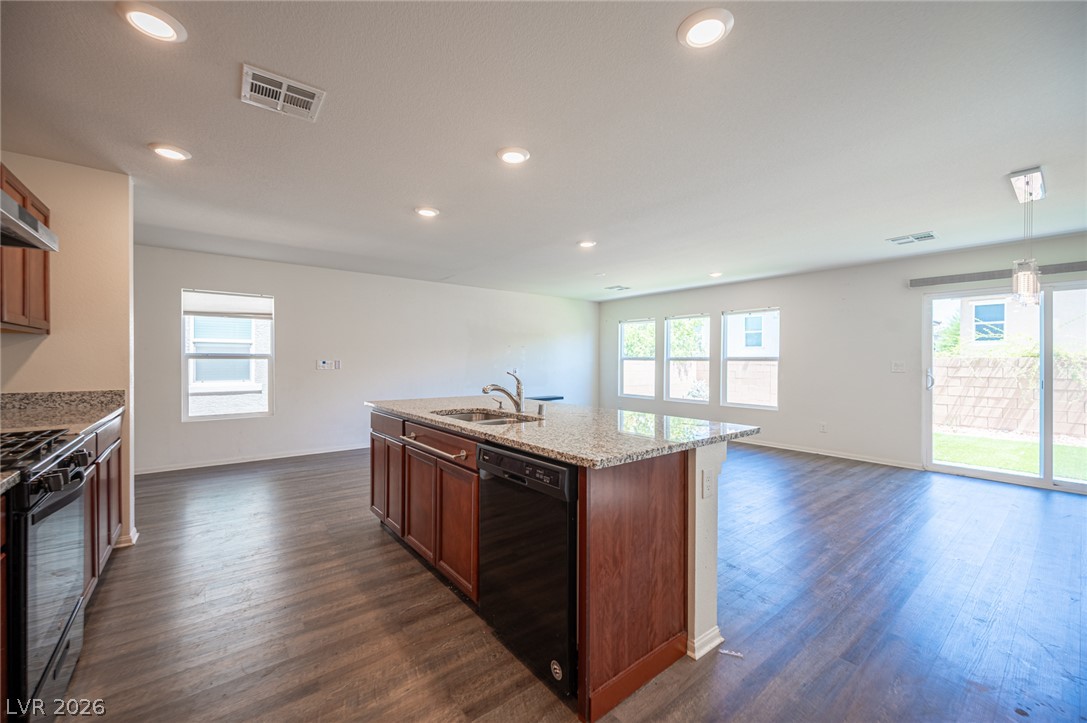 Photo 12 of 45, 5548 Anshan Street
