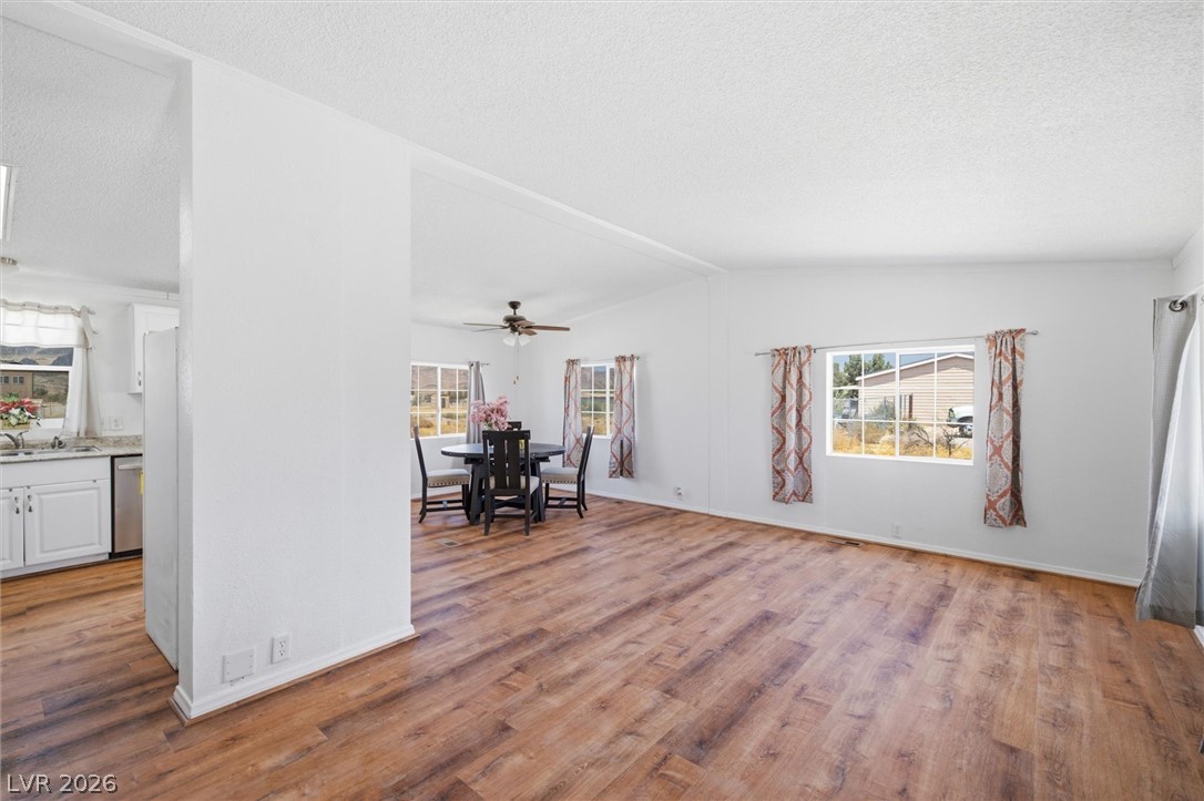 Photo 4 of 5610 Tecopa Street