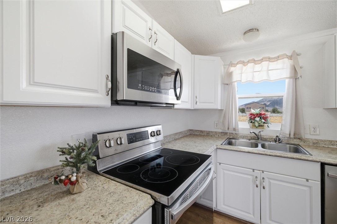 Photo 15 of 49, 5610 Tecopa Street