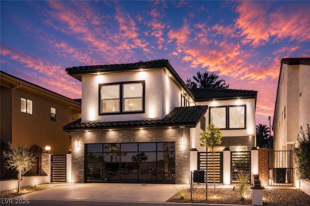 2861 Queens Courtyard Drive, Las Vegas 89109