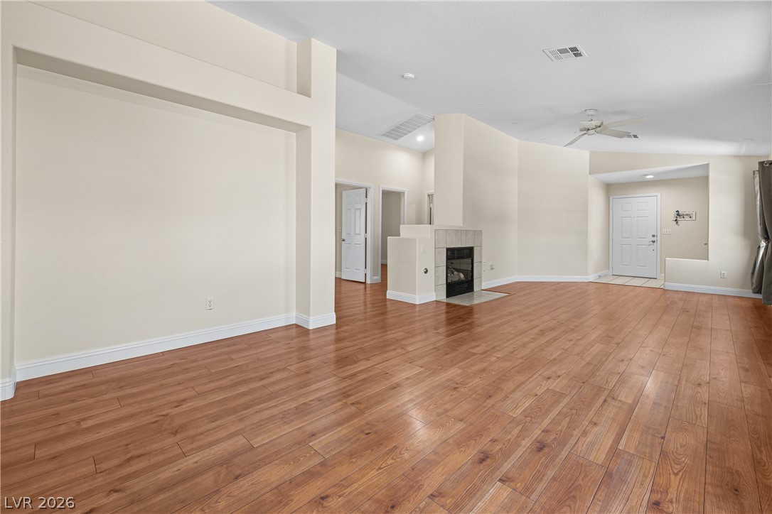 Photo 4 of 8609 Majestic Pine Avenue