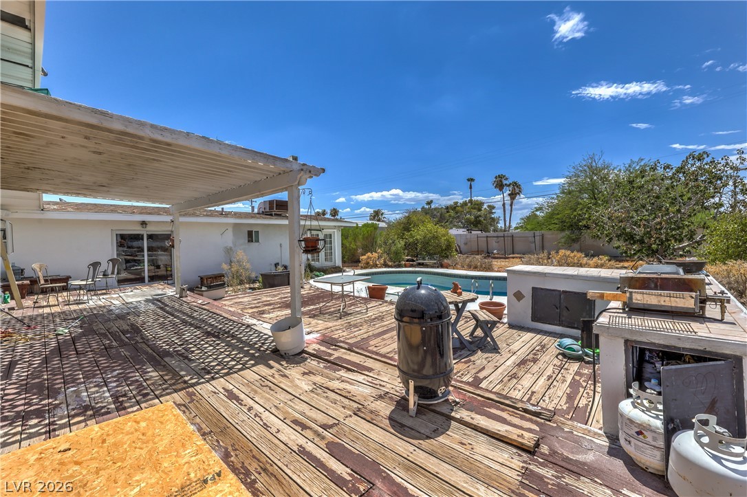 Photo 38 of 42, 5301 Reiter Avenue