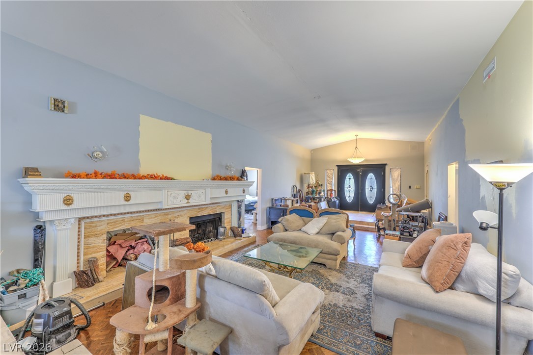 Photo 8 of 42, 5301 Reiter Avenue