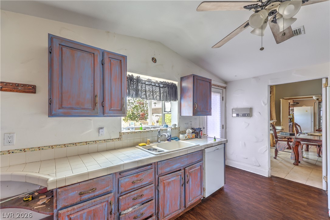 Photo 10 of 42, 5301 Reiter Avenue