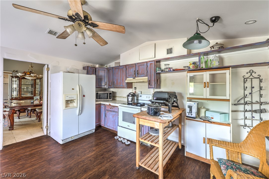 Photo 11 of 42, 5301 Reiter Avenue