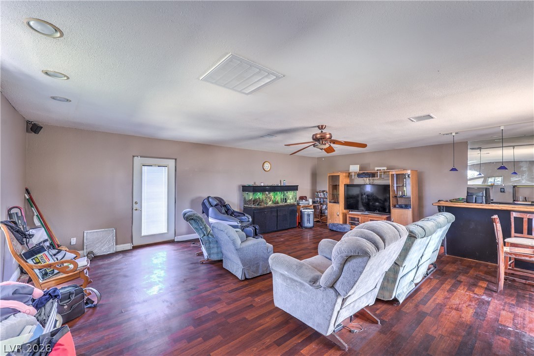 Photo 13 of 42, 5301 Reiter Avenue