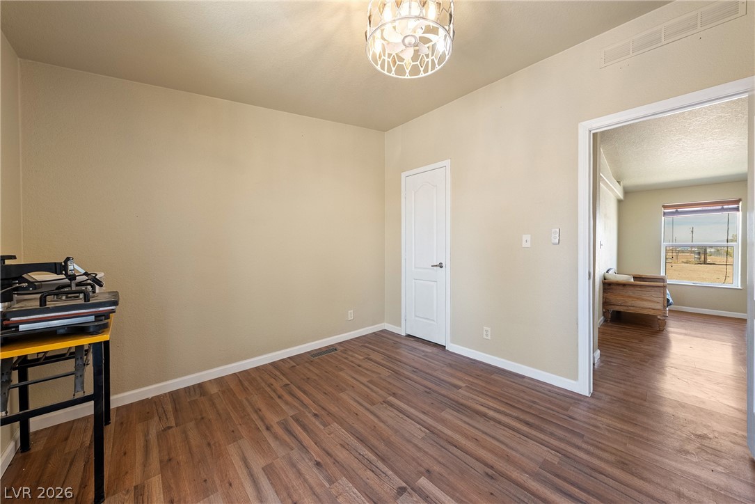 Photo 26 of 37, 2600 W Gamebird Road