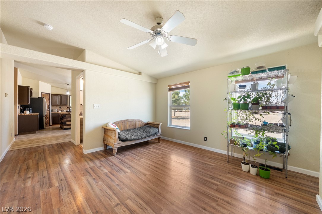 Photo 19 of 37, 2600 W Gamebird Road
